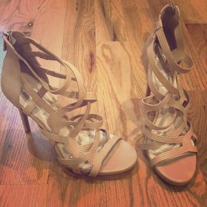 Jessica Simpson- tan/nude sandals sz 9